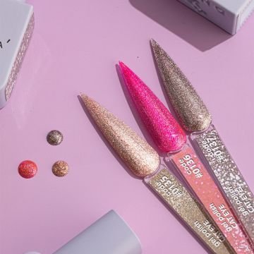 Цветной гель-лак DNKa Cat Eye No. 0135 Цветной гель-лак DNKa Cat Eye No. 0135