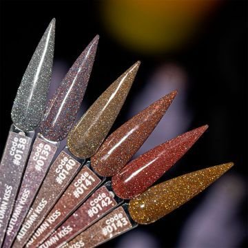 Цветной гель-лак Autumn Kiss DNKa No. 0143 Цветной гель-лак Autumn Kiss DNKa No. 0143