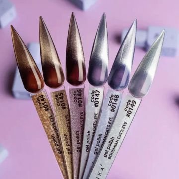 Цветной гель-лак Bohemian Cat Eye DNKa No. 0147 Цветной гель-лак Bohemian Cat Eye DNKa No. 0147