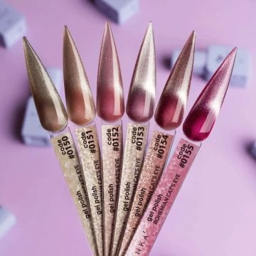 Цветной гель-лак Bohemian Cat Eye DNKa No. 0155 Цветной гель-лак Bohemian Cat Eye DNKa No. 0155
