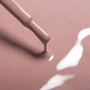 Гель-лак Couture Colour Soft Nude SN 06 темно-бежевый с перламутром Гель-лак Couture Colour Soft Nude SN 06 темно-бежевый с перламутром