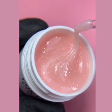 Гель для наращивания Couture Colour Glance Builder Gel 03. бледно-розовый нюд с шиммером Гель для наращивания Couture Colour Glance Builder Gel 03. бледно-розовый нюд с шиммером