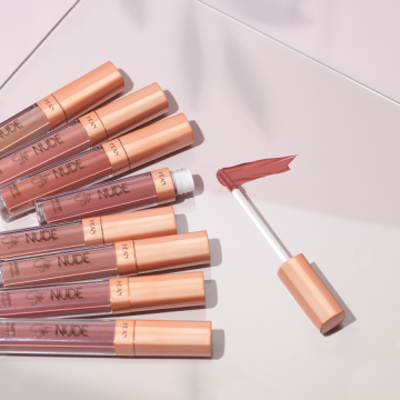 Матовый блеск для губ Soft NUDE