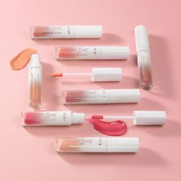 Блеск для губ HYDRO BOOST natural oils