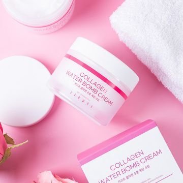 Jigott Крем для лица увлажняющий с коллагеном / Collagen Water Bomb Cream, 150 мл
