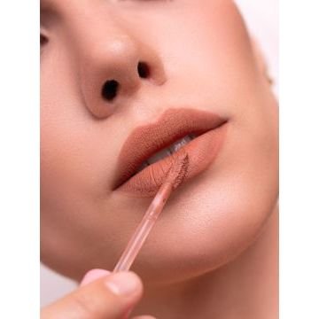 Бархатная матовая помада ZOLA Matte Lipstick VELOUR LIP SOUFFLE
