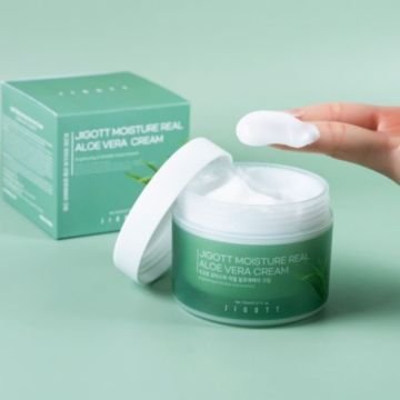 Jigott Moisture Real Aloe Vera Cream — Увлажняющий и успокаивающий крем для лица с экстрактом алоэ вера Jigott Moisture Real Aloe Vera Cream — Увлажняющий и успокаивающий крем для лица с экстрактом алоэ вера
