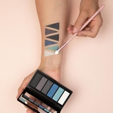 Палетка теней для глаз / Eyeshadow Palette (6 shades) 01 blue
