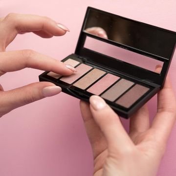 Палетка теней для глаз / Eyeshadow Palette (6 shades) 03 Matte Nude